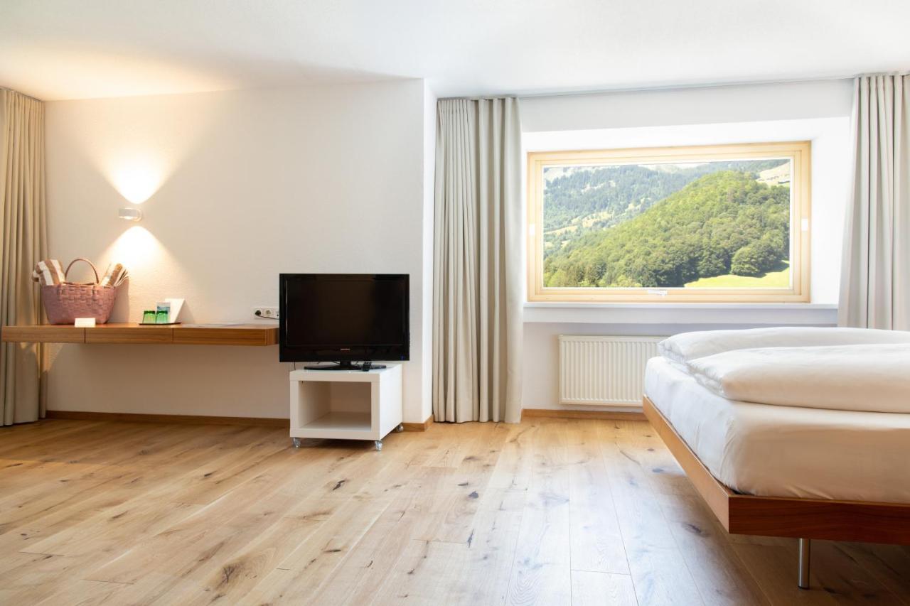 Hotel Krone In Au Au (Vorarlberg) Екстериор снимка