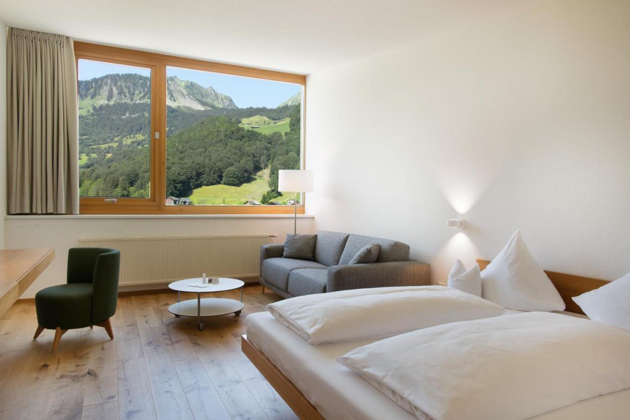 Hotel Krone In Au Au (Vorarlberg) Екстериор снимка
