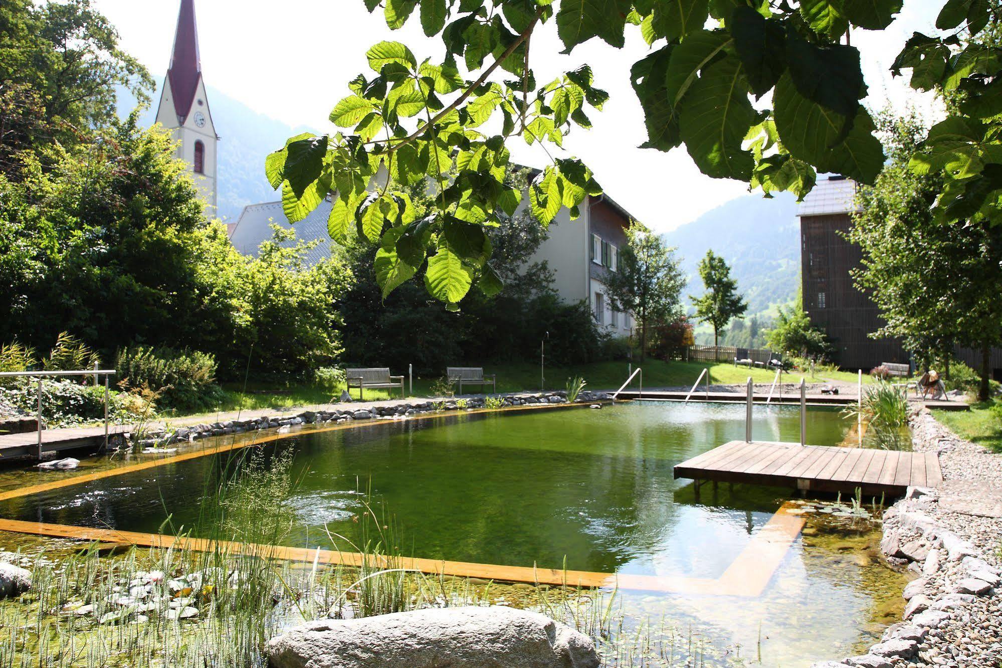 Hotel Krone In Au Au (Vorarlberg) Екстериор снимка